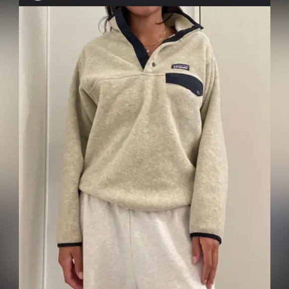 Patagonia Sweaters - Patagonia Cream and Navy Snap-T Fleece Pullover